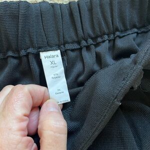 HALARA Charcoal Elastic Waist Shorts